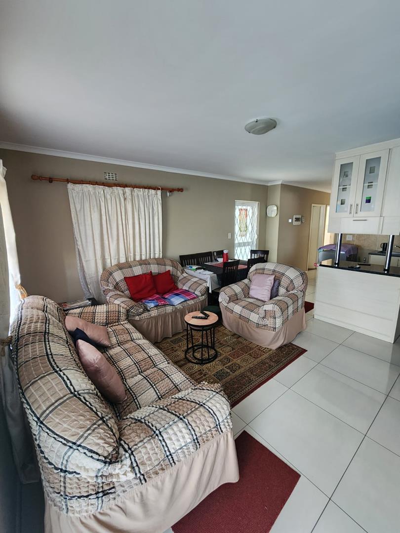 3 Bedroom Property for Sale in Silversands Western Cape